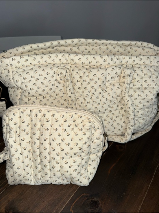Quincy Mae Other - Quincy Mae Cream Floral Diaper Bag and Pouch
